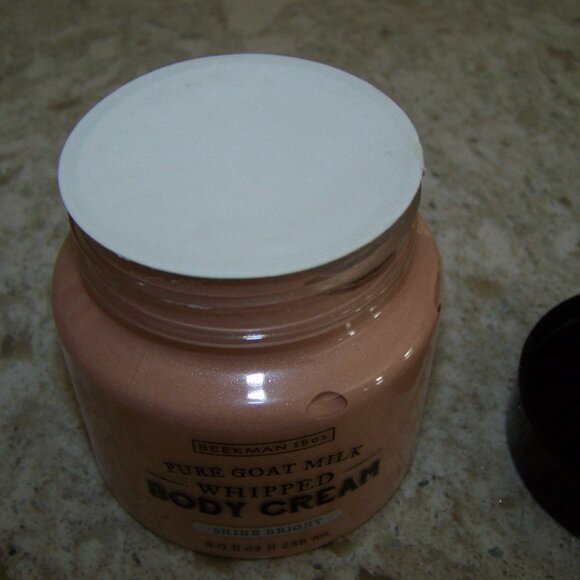 Beekman 1802 Shine Bright Goat Milk Whipped Body Creme - Picture 2 of 3